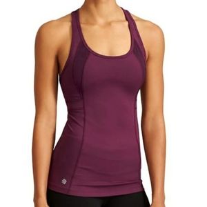 Athleta Stunner Tank in Burgundry